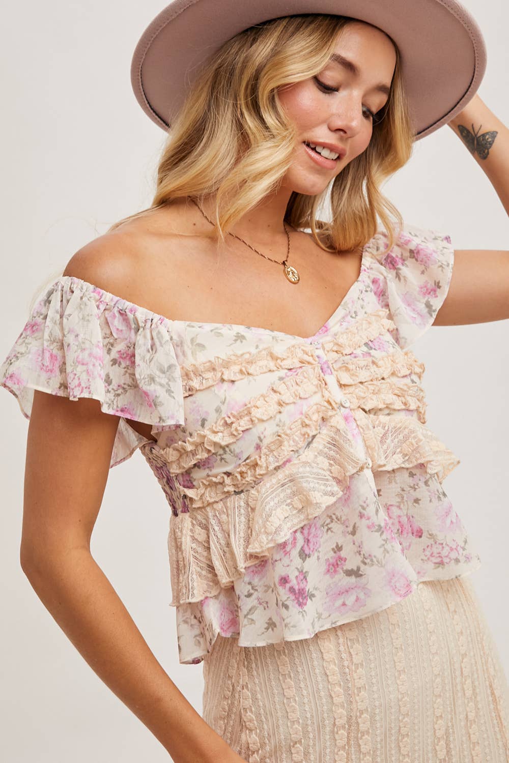 Floral Lace Ruffled Top  Sサイズ Scroll Floral Lace Top | Talbots