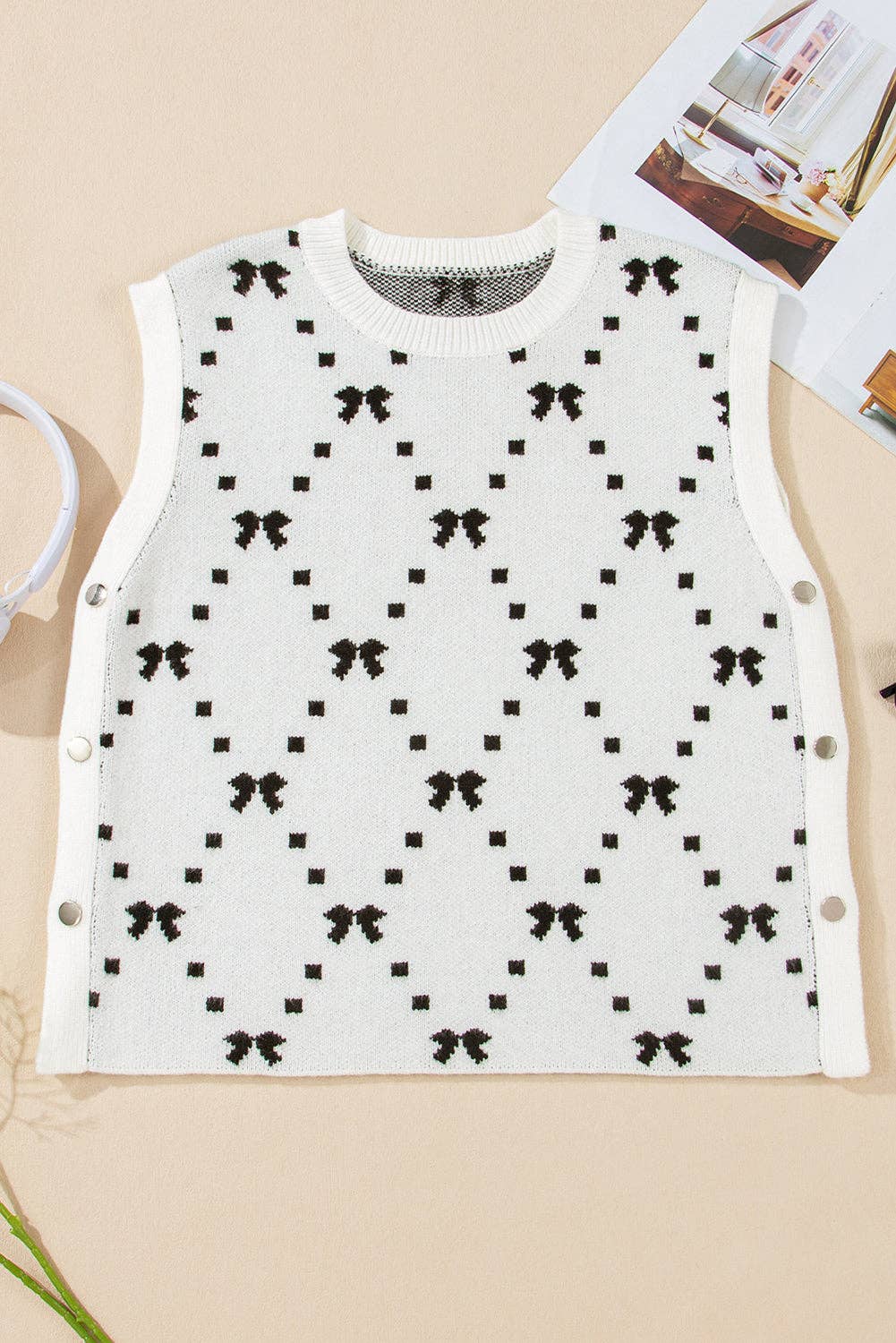 White Bow Cropped Sweater Vest