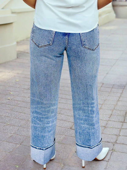 Center Seam Cuffed Hem Straight High Waist Jeans