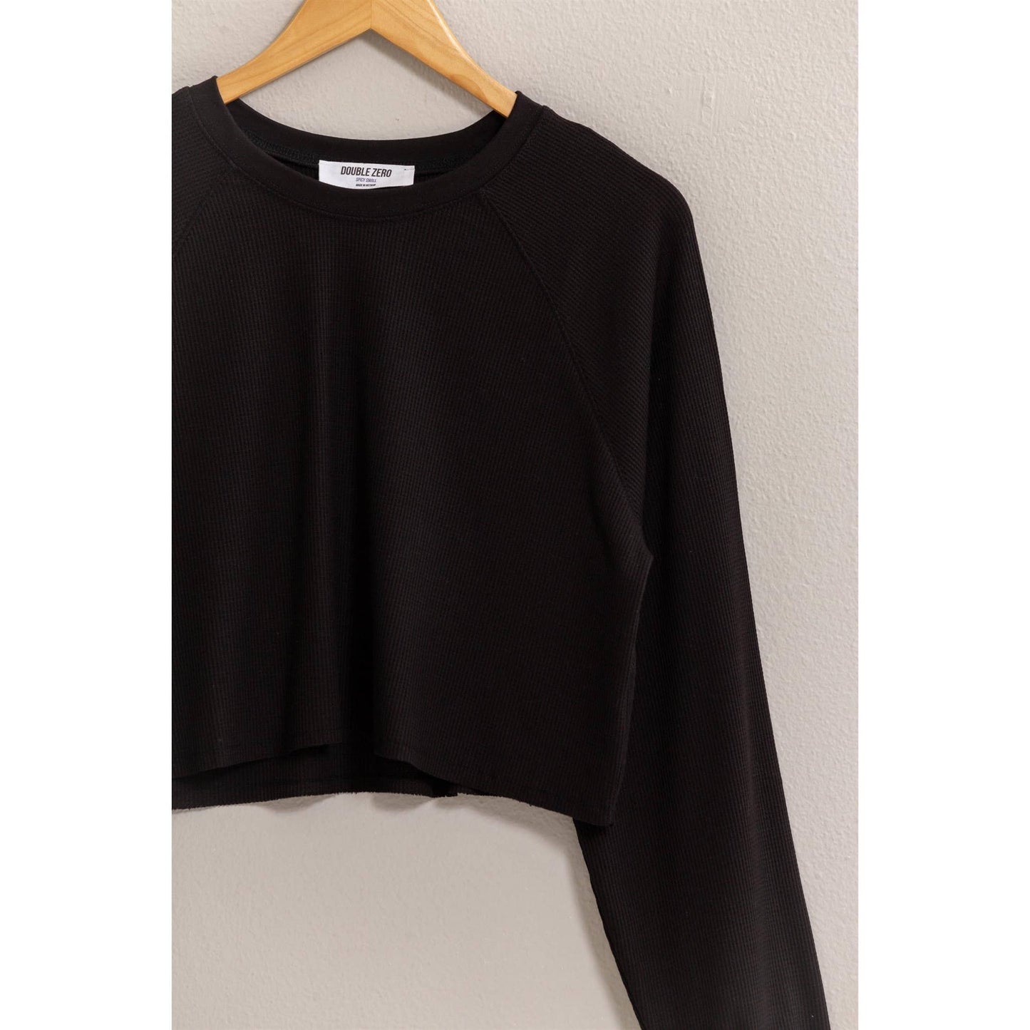 Black Raglan-Sleeve Crop Top