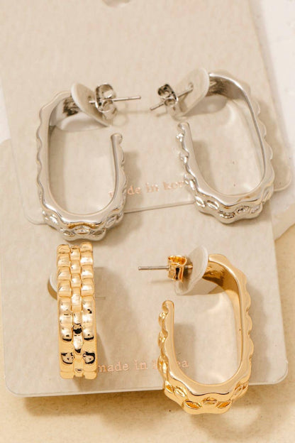 Gold Wavy Oval Hoop Earrings